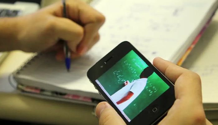  Brasil tem mais alunos em cursos a distância que em presenciais 